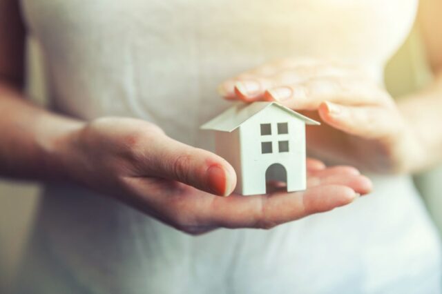 Por que vale a pena contratar um seguro residencial? Foto/Reprodução: Iuliia Zavalishina